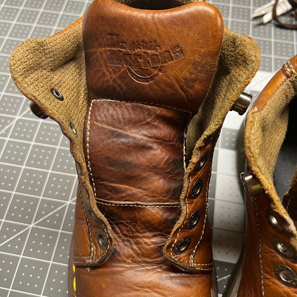 Dr. Martens Brown Combat Boots with Rounded Toe - Picture 4 of 16